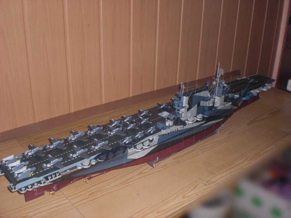 Model Kit Uss Iowa - Scala 1:200 USS Saratoga (CV-3) Portaerei