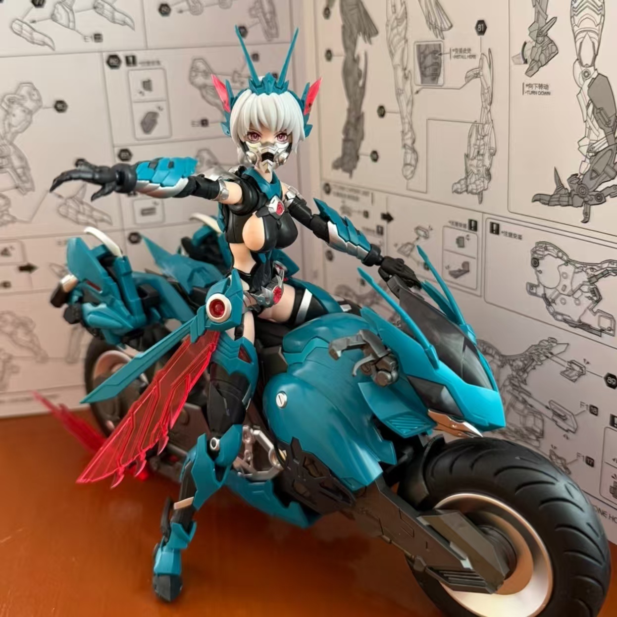 Model Kit Nuke Matrix - Kit Costruibile per Collezionisti: Mecha Girl