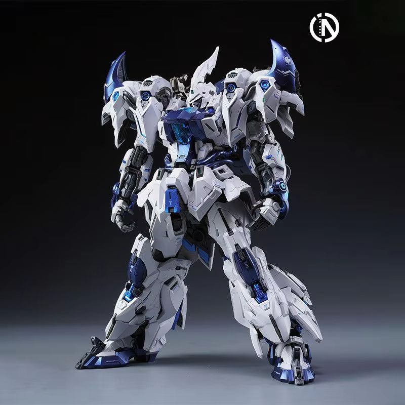 Model Kit Lizard - Disponibile in magazzino: Lizard 1/100 In
