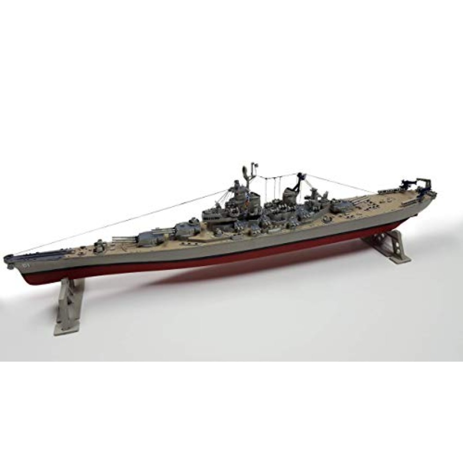 Kit Modello in Plastica USS Io - Model Kit Uss Iowa recensione e prezzo