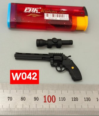 W042-49 1/6 Soldato Revolver P - Model Kit Revolver recensione e prezzo