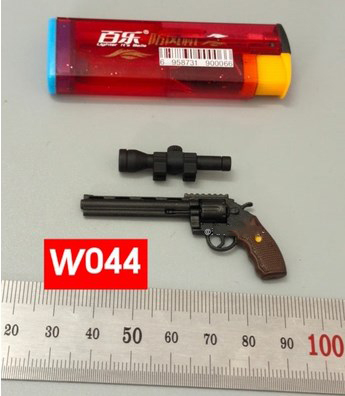 W042-49 1/6 Soldato Revolver P - Model Kit Revolver recensione e prezzo