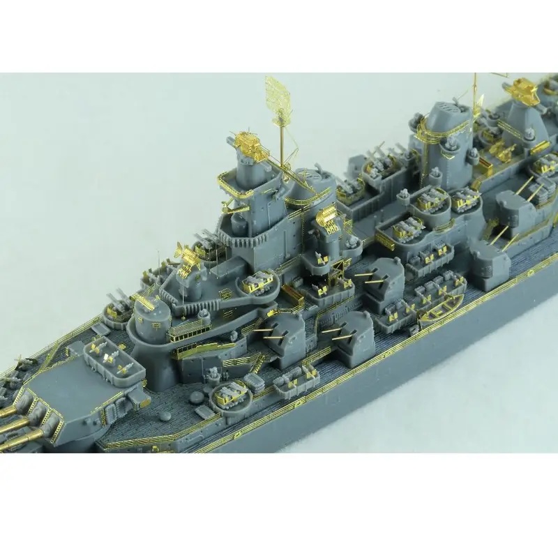 VEE HOBBY 57001 1/700 USS Iowa - Model Kit Uss Iowa recensione e prezzo