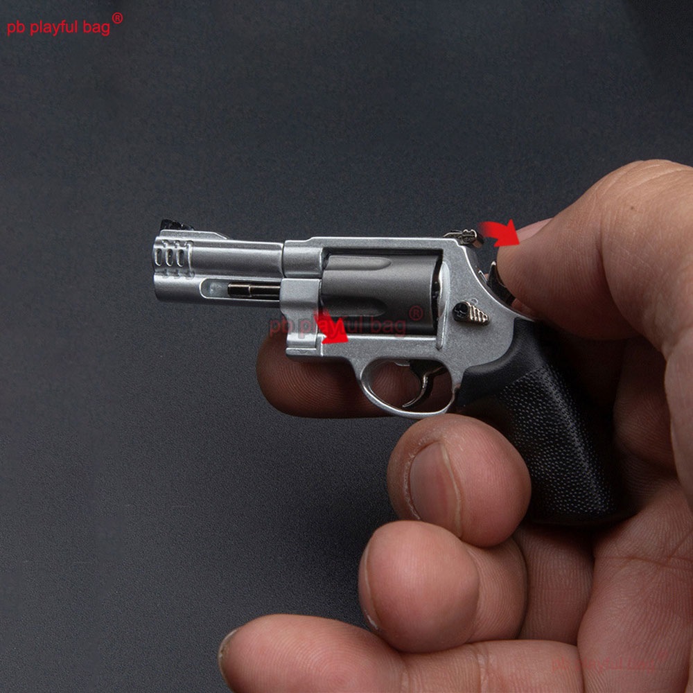 Kit creativo per modellare una - Model Kit Revolver recensione e prezzo