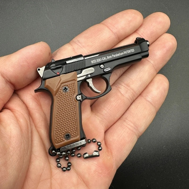 Modellino di pistola in lega i - Model Kit Revolver recensione e prezzo